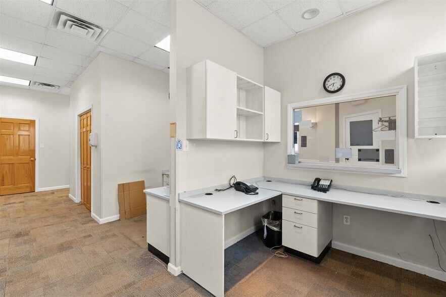More Photos Of 391 Kennedy Blvd, Bayonne Medical For Sale