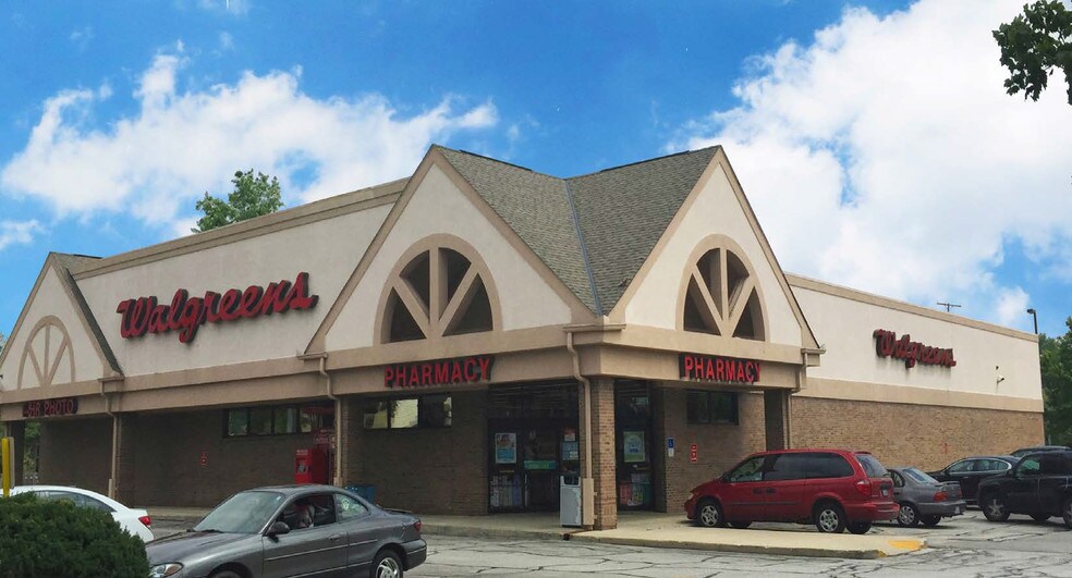 More Photos Of 4281 W 130th St, Cleveland Drugstore For Lease