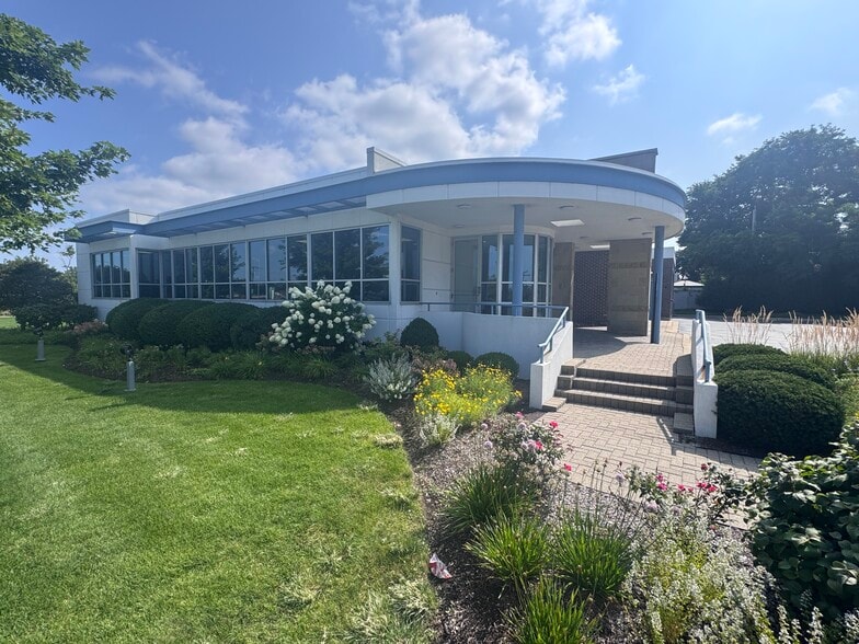 More Photos Of 1159 N Main St, Glendale Heights Office For Sale