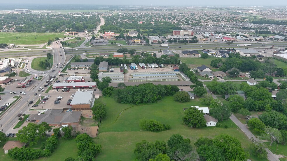 More Photos Of 591 Pinson Rd, Forney Self Storage For Sale