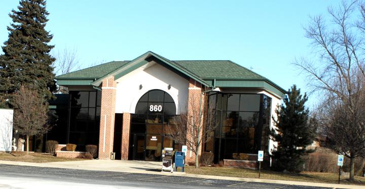 More Photos Of 860 Summit St, Elgin Medical For Lease