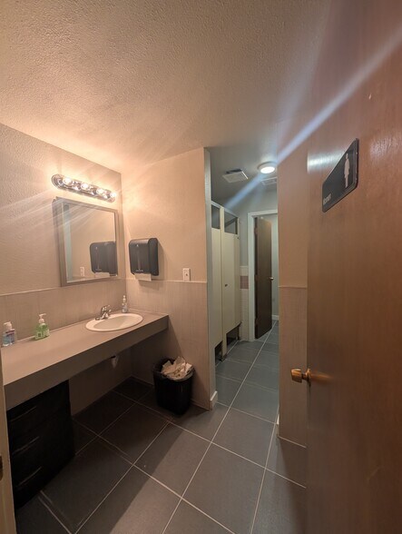 More Photos Of 1808 Boise Ave, Loveland Medical For Sale