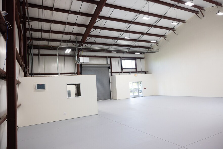 More Photos Of 3466 Brickway Blvd, Santa Rosa Warehouse For Lease