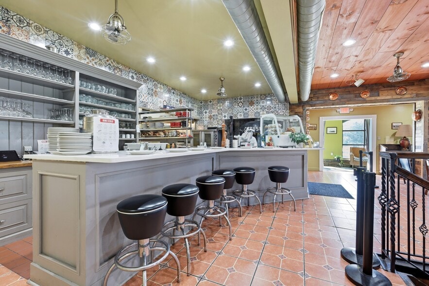 More Photos Of 424 N Main St, Souderton Restaurant For Sale