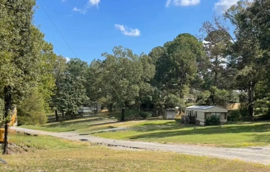 More Photos Of 106 Chance Cir, Mount Ida Multifamily For Sale