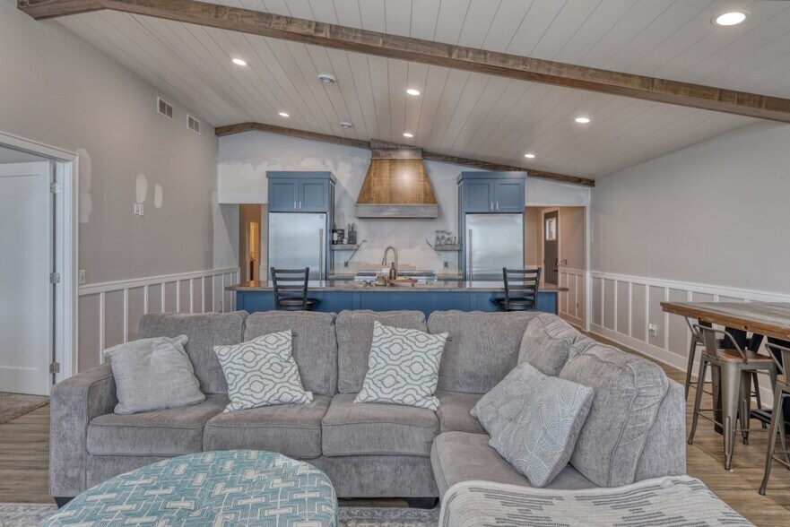 More Photos Of 7440 N Pats Landing Rd, Hayward Restaurant For Sale