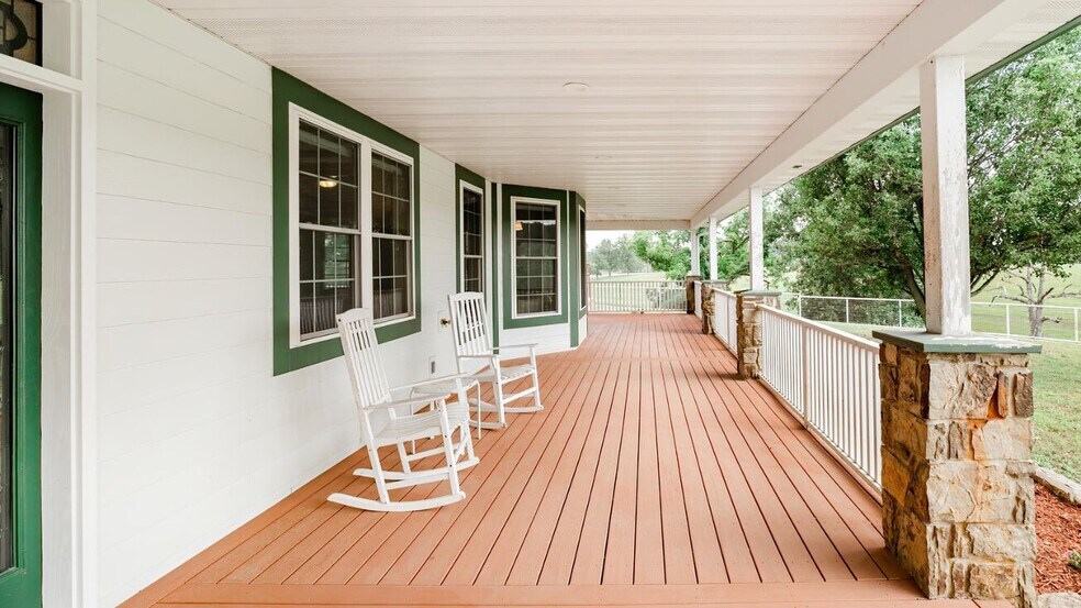 More Photos Of 352 MO-245, Dadeville Horse Stables For Sale
