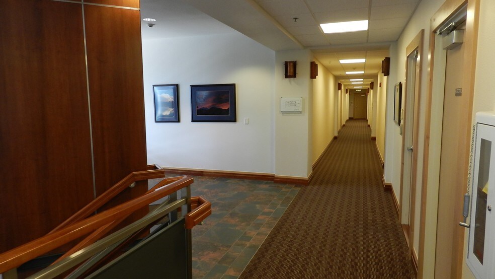 More Photos Of 1404 Hawk Pky, Montrose Medical For Lease