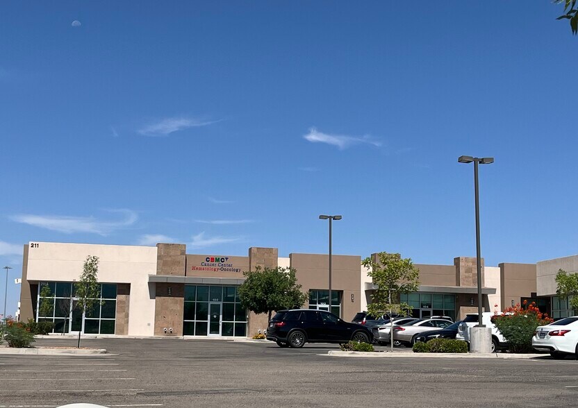 More Photos Of 211 Bartlett Dr, El Paso Medical For Lease