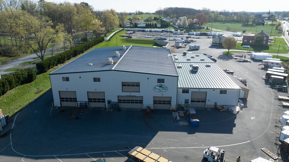 More Photos Of 2969 Lincoln Hwy E, Gordonville Flex For Lease