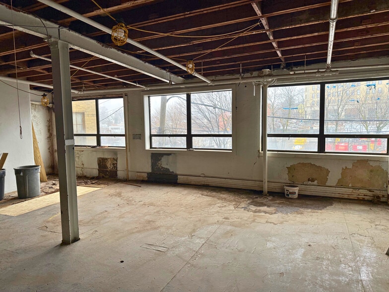 More Photos Of 9-11 Elm Ave, Mount Vernon Service For Sale