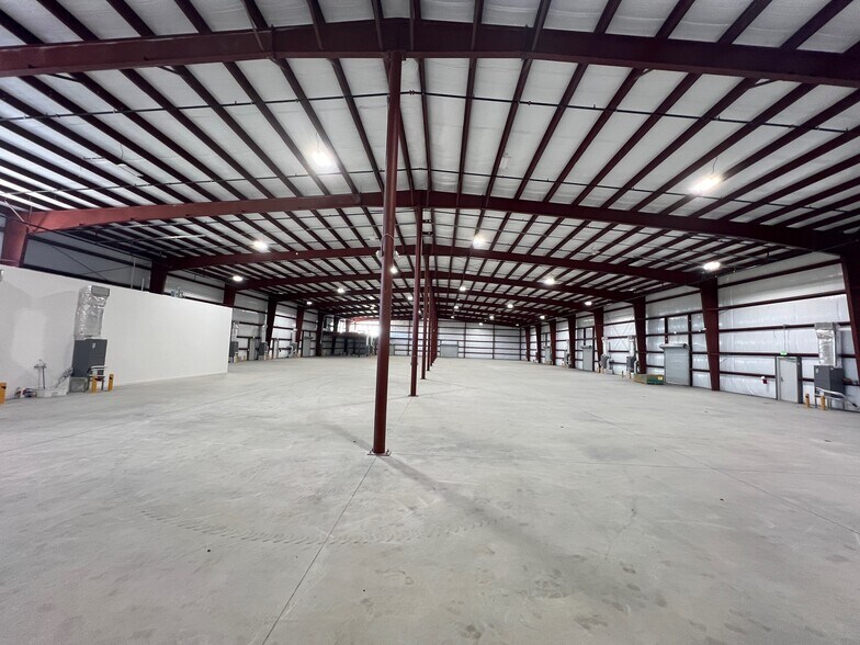 More Photos Of 512 Commerce Ct, Clewiston Unknown For Lease