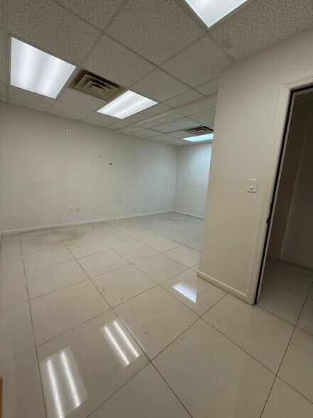 More Photos Of 3057 Coney Island Ave, Brooklyn Medical For Lease