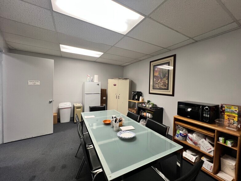 More Photos Of 506 E Camelback Rd, Phoenix Office For Sale