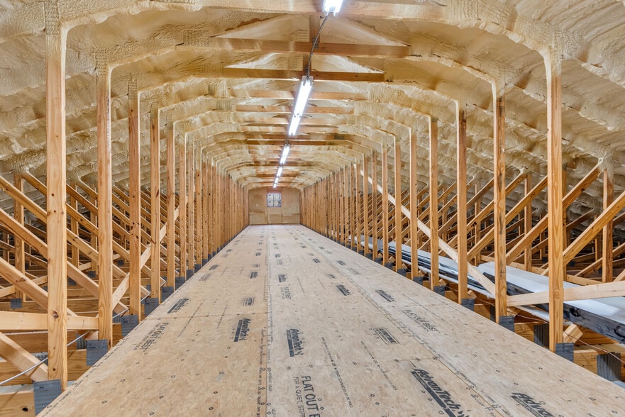 More Photos Of 1052 Debolt Ln, Centerville Manufacturing For Sale