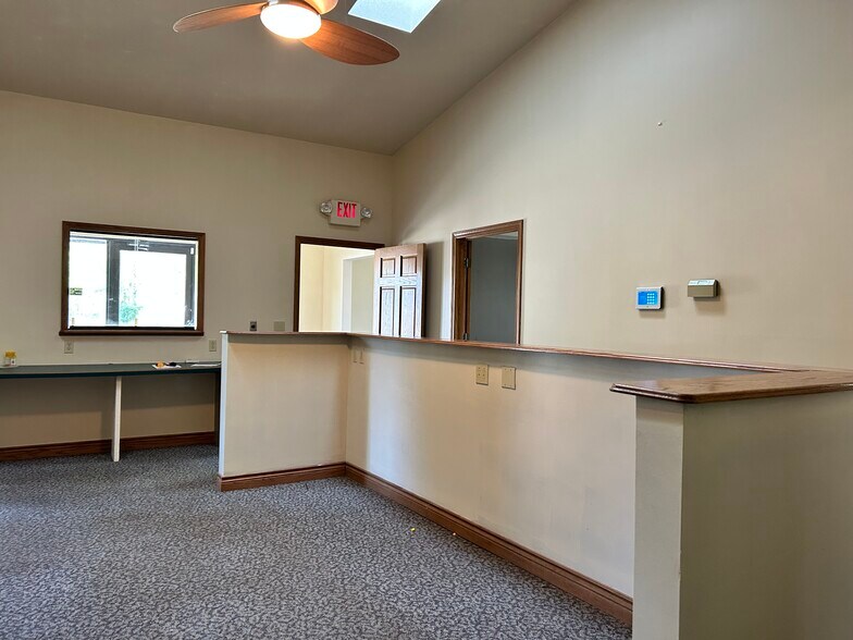 More Photos Of 3614-3616 Lake St, Kalamazoo Warehouse For Lease