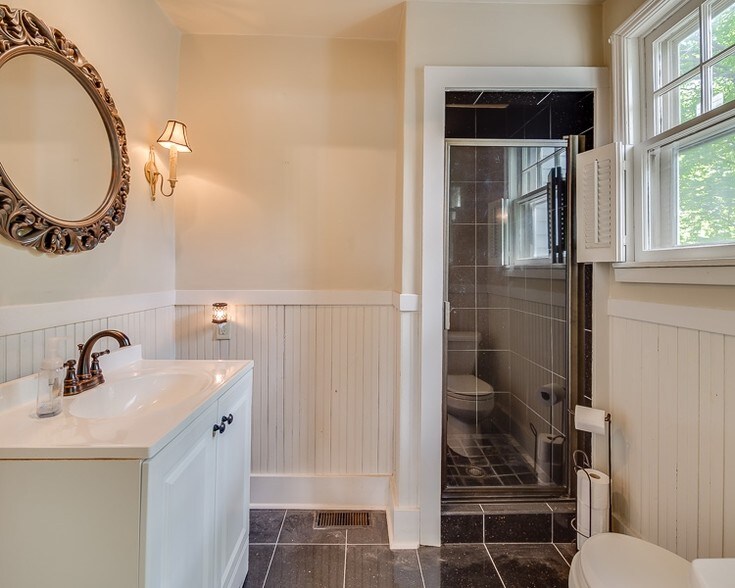 More Photos Of 7642 Poplar Pike, Germantown Office For Sale