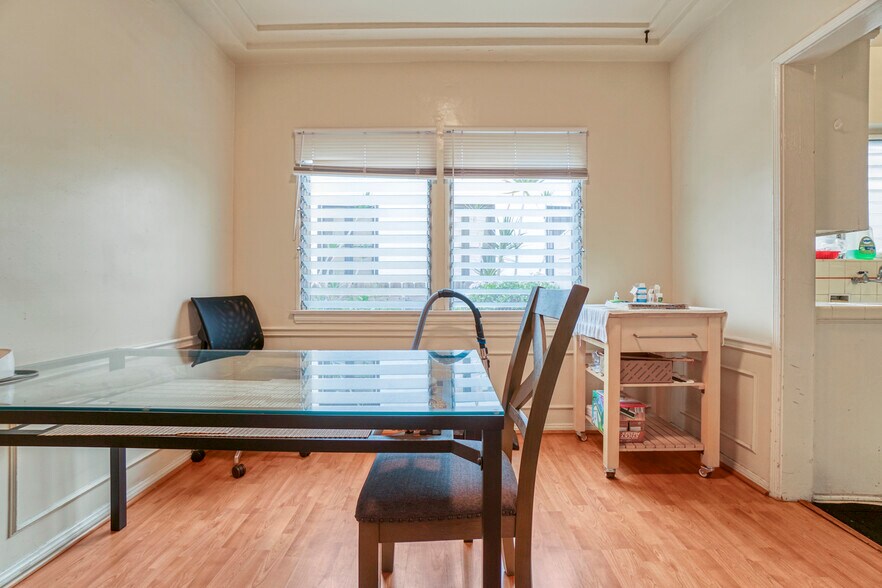 More Photos Of 728 S Genesee Ave, Los Angeles Apartments For Sale