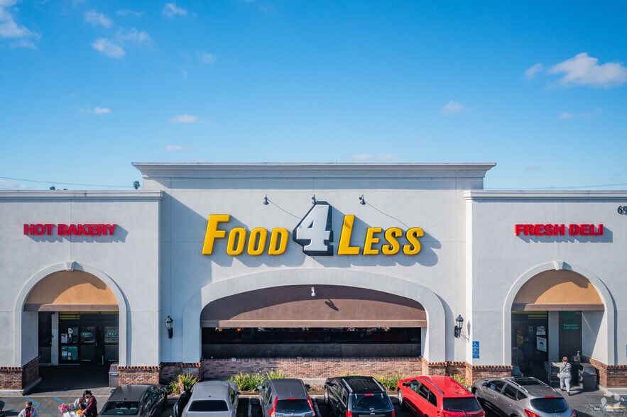 More Photos Of 6801-7131 Eastern Ave, Bell Gardens Unknown For Lease