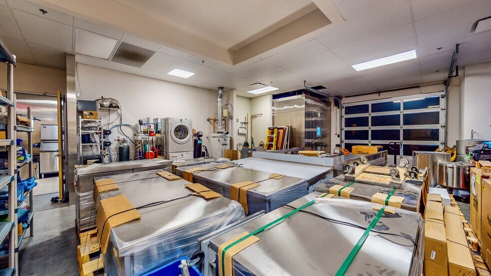 More Photos Of 7693 W Post Rd, Las Vegas Office For Sale