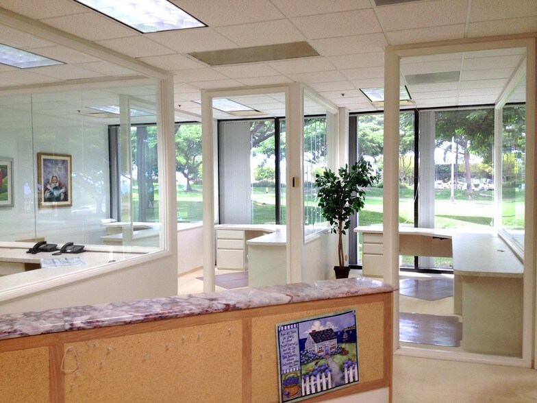 More Photos Of 535 Lipoa Pky, Kihei Office For Lease