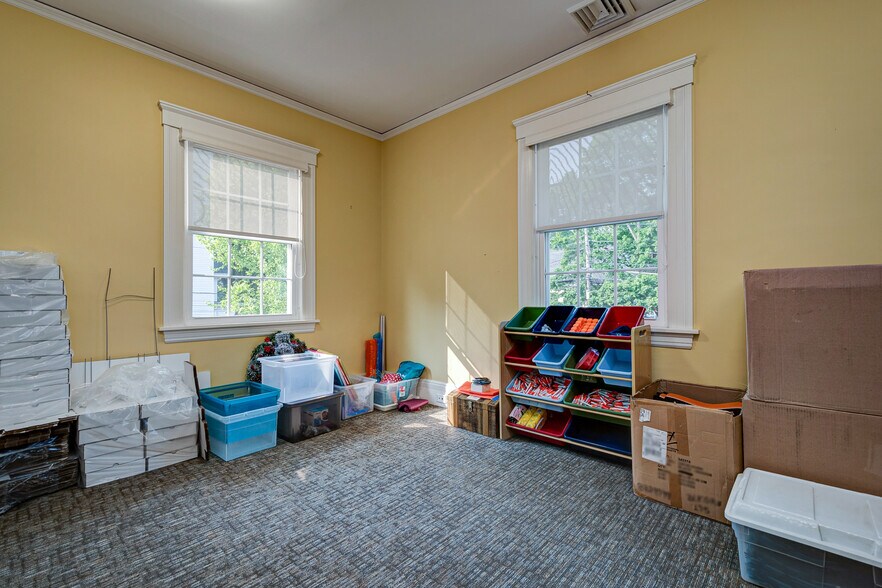 More Photos Of 8 Church St, Westborough Office Residential For Lease