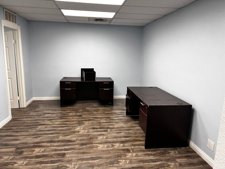 More Photos Of 8031 Greenleaf Ave, Whittier Freestanding For Lease