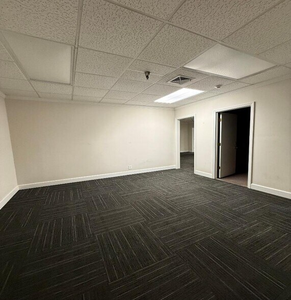 More Photos Of 231 E 13th St, Waynesboro Distribution For Lease