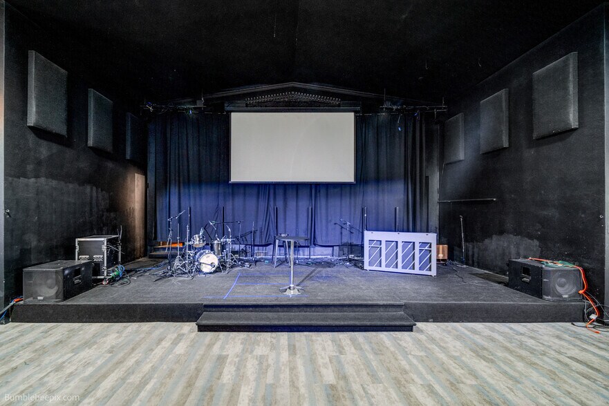 More Photos Of 610 N 4th St, Coeur d'Alene Religious Facility For Lease