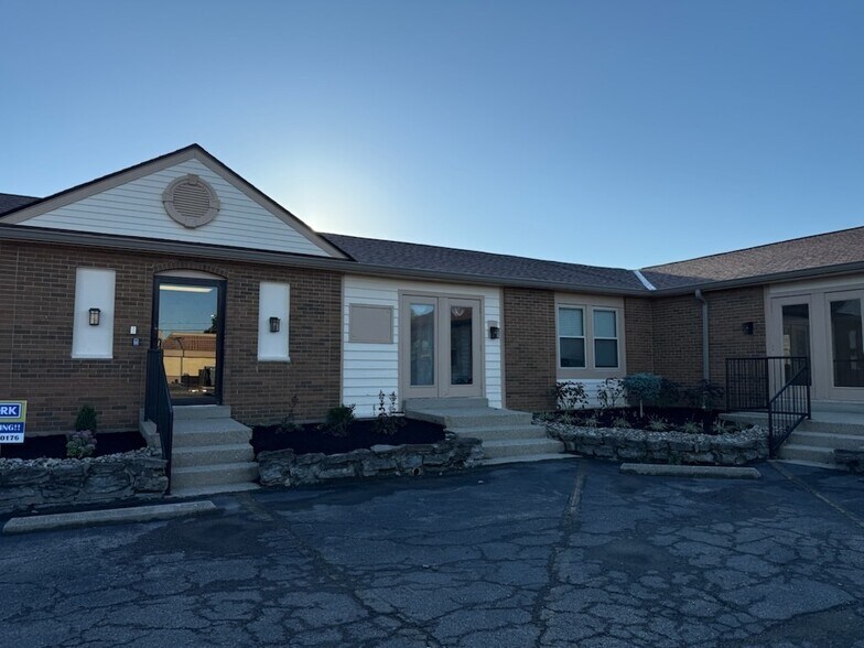 Primary Photo Of 9280 Plainfield Rd, Blue Ash Daycare Center For Lease