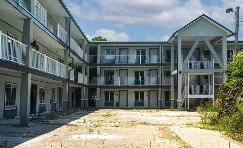 More Photos Of 1113 9th Ave SW, Bessemer Apartments For Sale