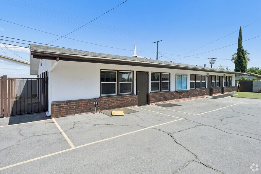 More Photos Of 412 N San Gabriel Ave, Azusa Daycare Center For Lease