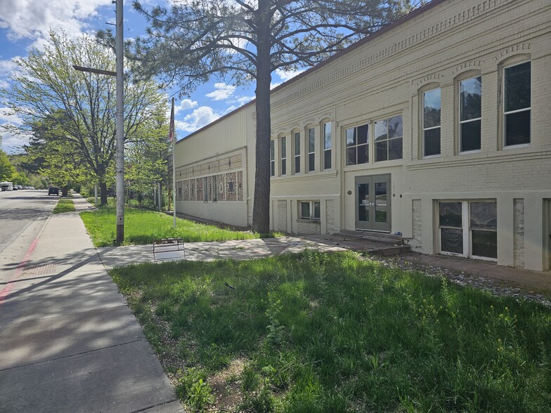 Primary Photo Of 151 W Main St, New Castle Office For Lease