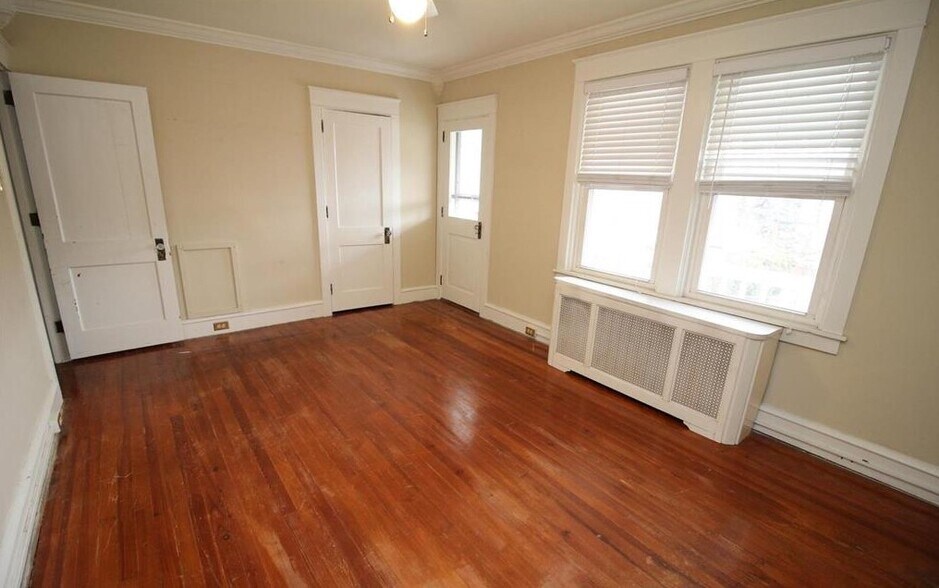 More Photos Of 219 E Lancaster Ave, Shillington Office For Sale