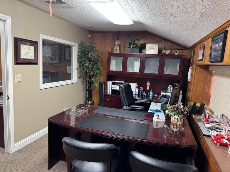 More Photos Of 1598 W Katella Ave, Anaheim Office For Sale