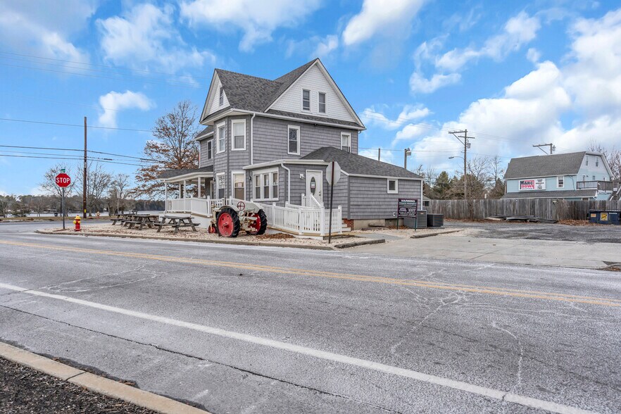 More Photos Of 59 N Main St, Manahawkin Freestanding For Sale
