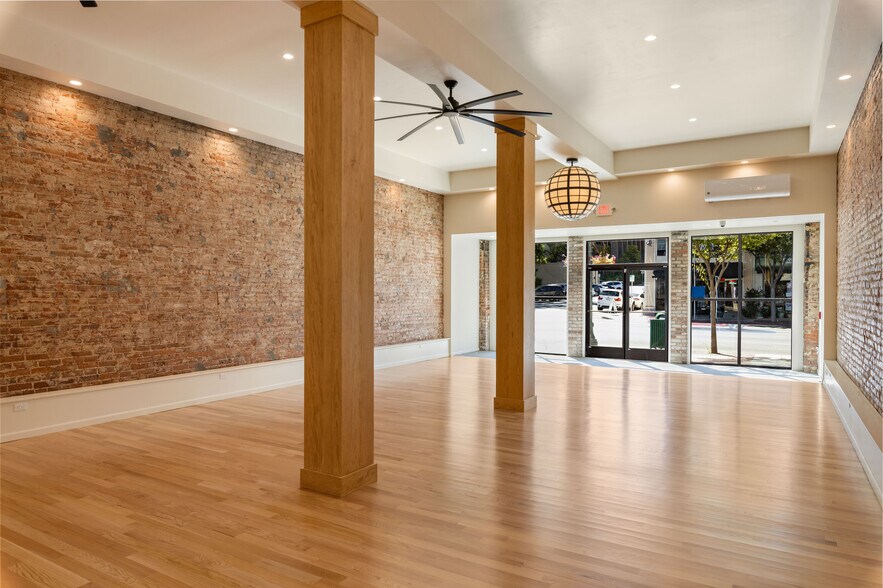 More Photos Of 302 N Main St, Lakeport Storefront For Sale