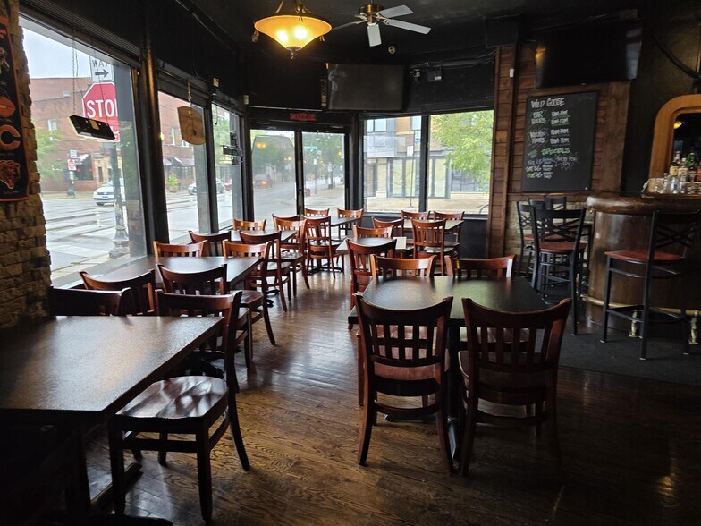 More Photos Of 4263 Lincoln Ave, Chicago Restaurant For Lease