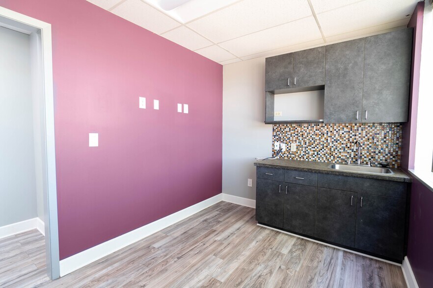 More Photos Of 11455 Fallbrook Dr, Houston Medical For Lease