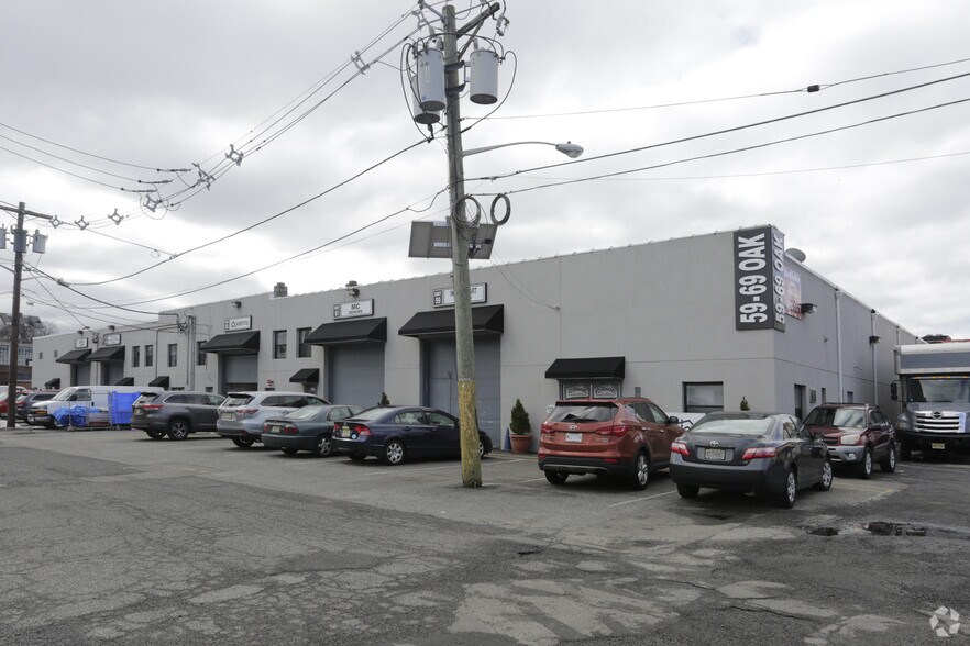 More Photos Of 59-71 Oak St, Hackensack Light Manufacturing For Lease