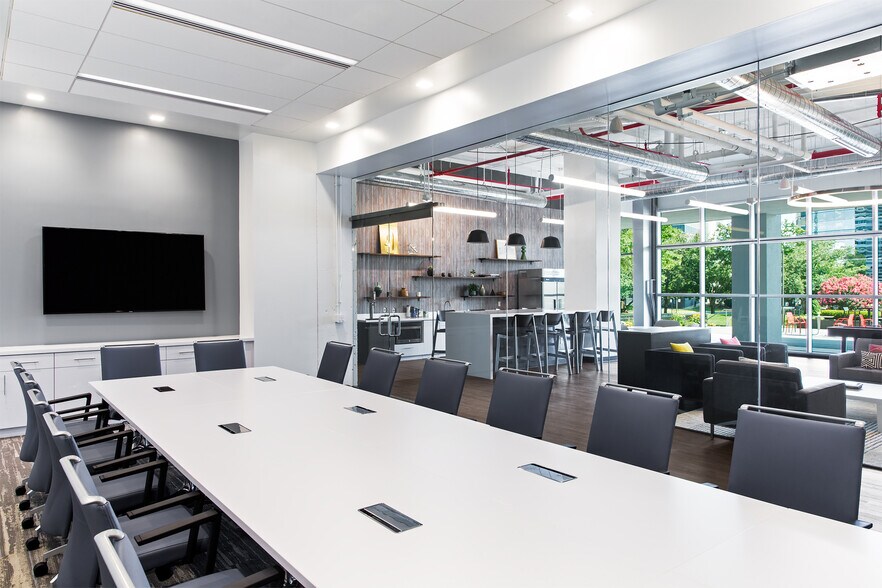 More Photos Of 8614 Westwood Center Dr, Vienna Office For Lease