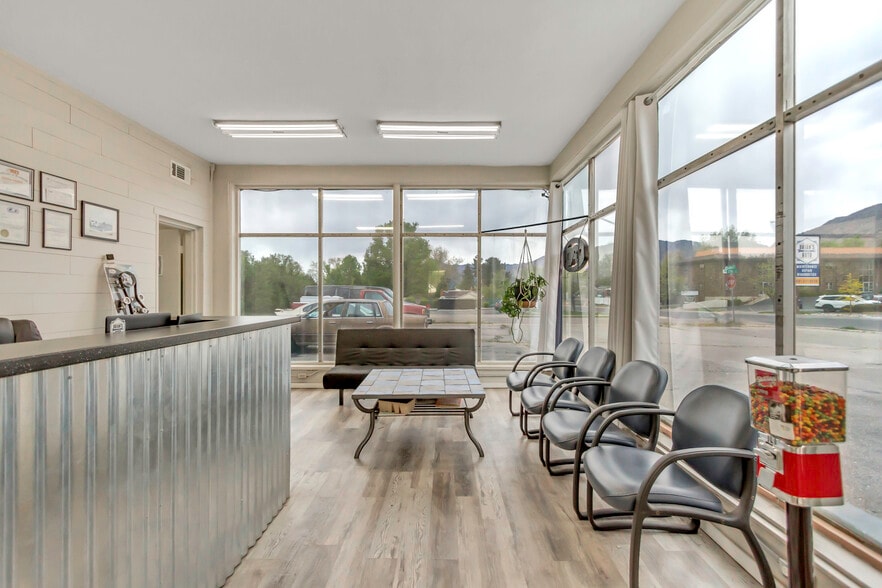 More Photos Of 3707 Quincy Ave, Ogden Auto Repair For Sale