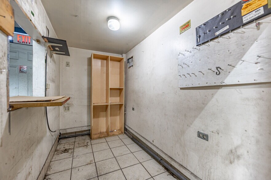 More Photos Of 3754 W North Ave, Chicago Auto Salvage Facility For Sale