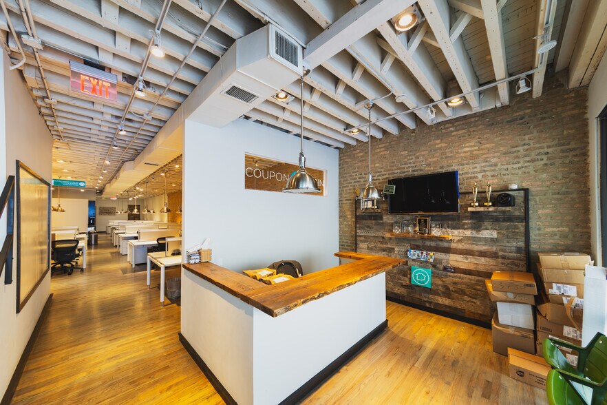 More Photos Of 21 W Illinois St, Chicago Office For Sale