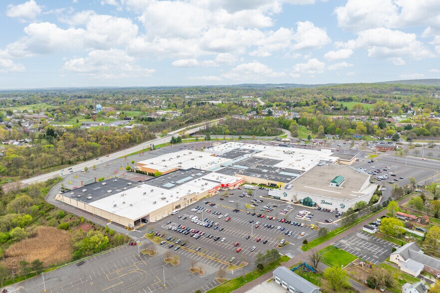 More Photos Of Route 724 @ Rt 100, Pottstown Unknown For Lease