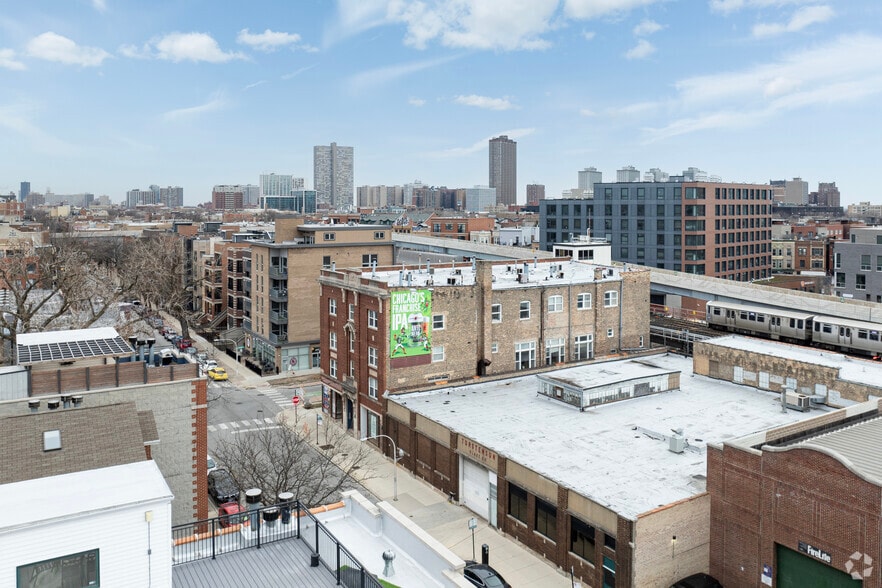 More Photos Of 3257 N Sheffield Ave, Chicago Apartments For Lease