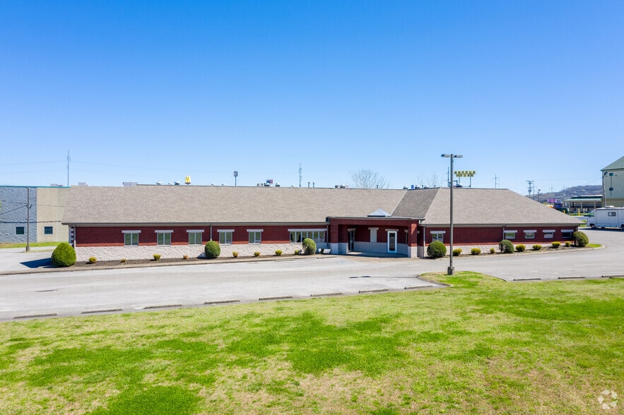 More Photos Of 1227 Heil Quaker Blvd, La Vergne Office For Lease