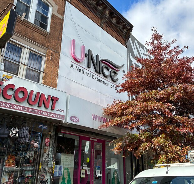 More Photos Of , Brooklyn General Retail For Sale