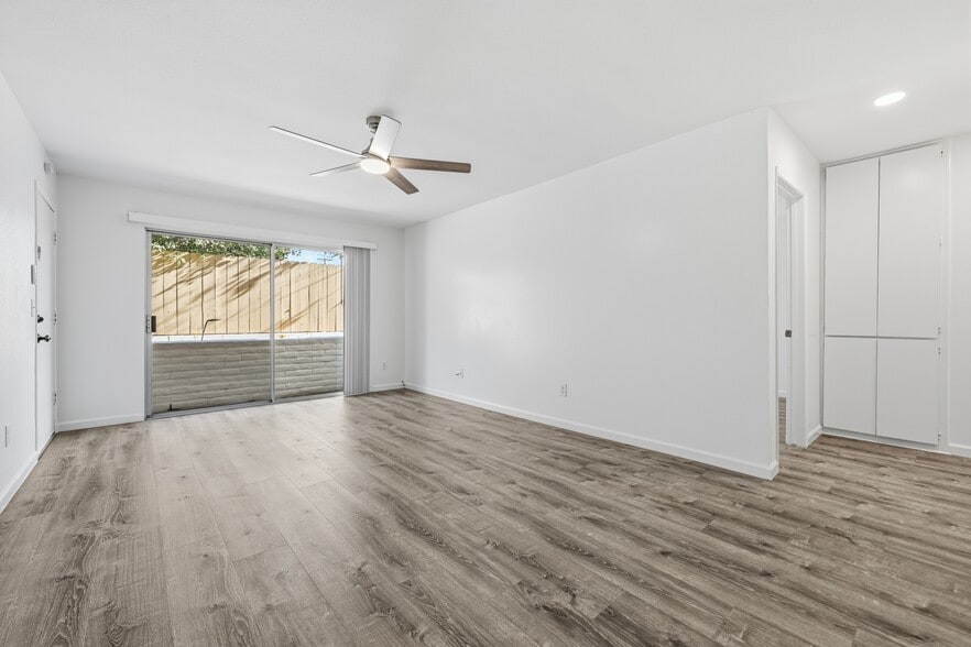 More Photos Of 5005 Diane Ave, San Diego Apartments For Sale