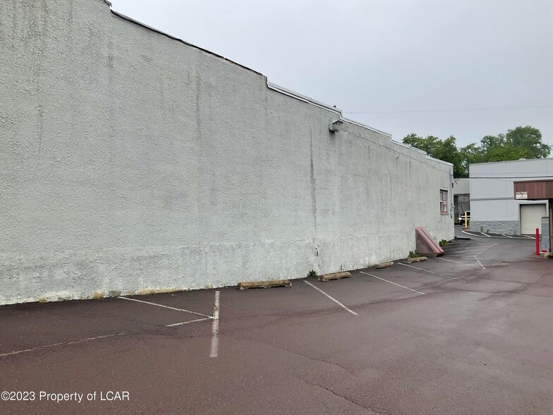 More Photos Of 22 S Prospect St, Nanticoke Office For Sale